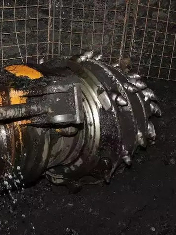 山西某煤矿岩巷掘进机截齿